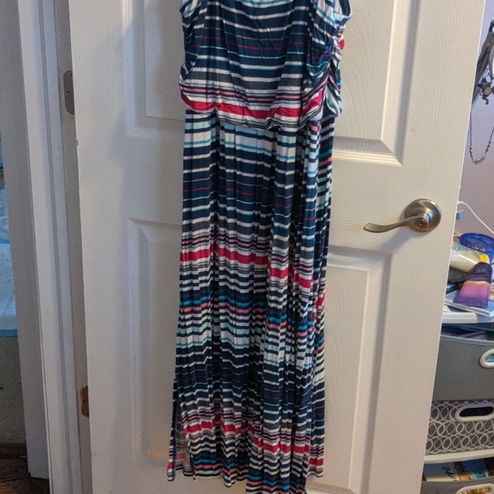 Tube dress with detachable straps